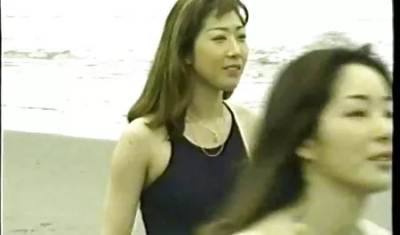 Mẹ liếm nhau anh sec ba gia và hút đàn ông