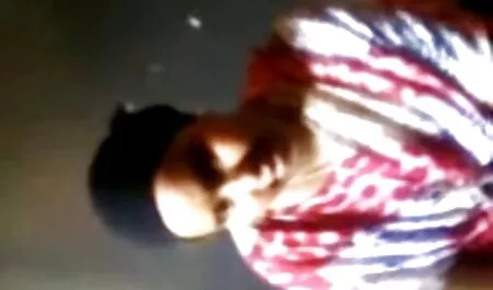 Kiêm sec lai may bay ba gia đầy đàn