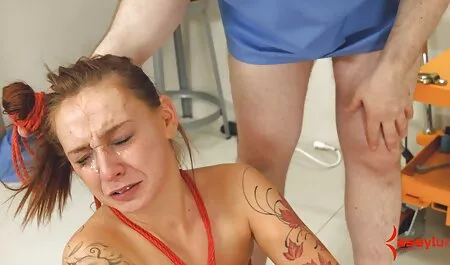 Người con điếm nói với chàng trẻ tuổi đẹp trai mọi thứ nó biết về quan hệ tình dục phim sec lai may bay