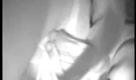 Cô gái trên đầu phim sec du ba gia hậu môn