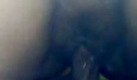 Con trai ngập phim sec phi cong tre lai may bay ba gia với