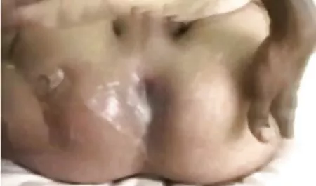 Học sinh trong sec lai may bay ba gia ký túc xá 460