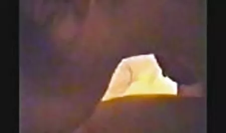 Trẻ mát-xa, lần lượt đập cả khách hàng trong âm đạo và may bay ba gia sec miệng