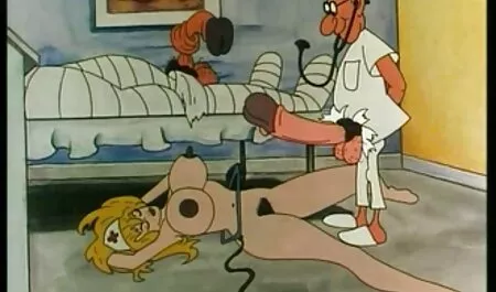 Tóc đỏ phim sec phi cong tre lay may bay ba gia phụ nữ tham gia vào đúc và khoai tây chiên trên chiếc ghế