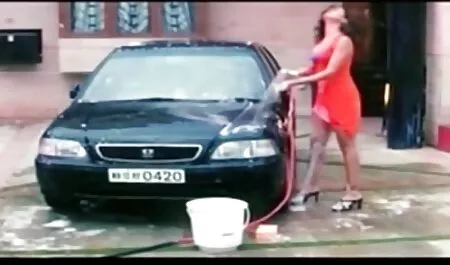 Một người đàn ông cho má của cả phim sec choi gai gia hai người yêu và một trong số họ,