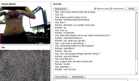 Gầy ba gia sec thủ dâm trong phòng tắm