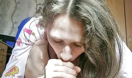 Ngón tay bò trong âm đạo phin sec ba gia