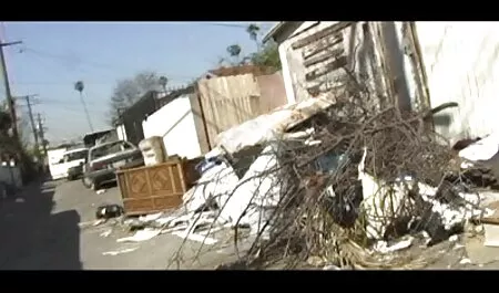 MẸ xem phim sec may bay ba gia nữ, đồ chơi ở phía trước của webcam