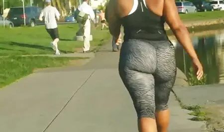 Chơi tập thể by the video sec ba gia pool