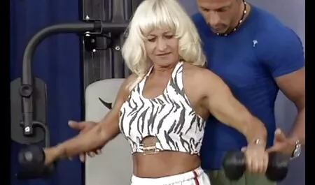 Và trong đít sec lon ba gia