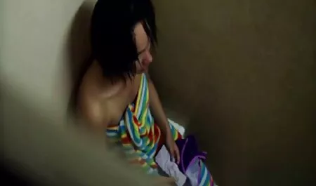 Khiêu dâm, phim sec phi cong tre lai may bay ba gia tóc vàng