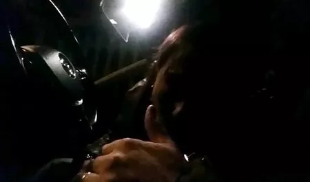 Cô gái xinh đẹp, by the pool phim sec dit ba gia