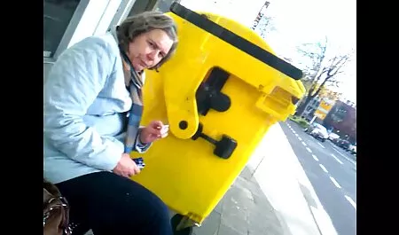 Cô gái xinh đẹp với một sec dit gai gia rung