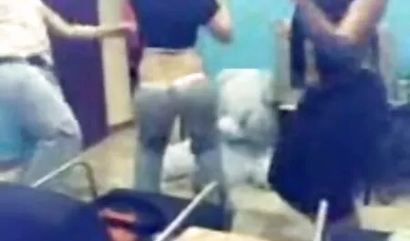 Cô gái quyến xem sec ba gia rũ