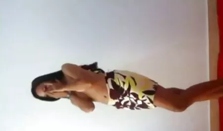 Phụ nữ trong bữa sec dit gai gia tiệc