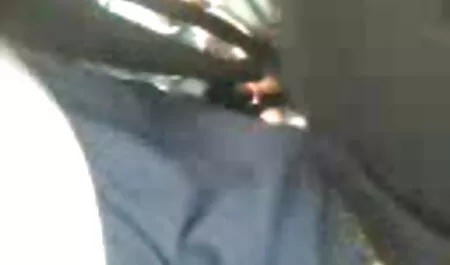 Ung thư đàn séc máy bay bà già ông vặn châu Á phụ nữ báo ăn giữa văn phòng nội thất