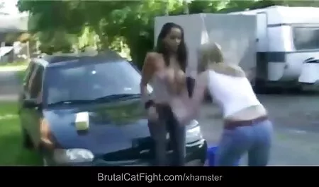 Trẻ trong vớ phim sec trai tre dit ba gia