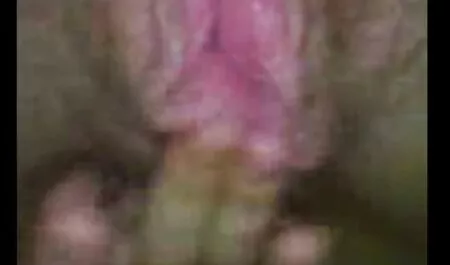 Tuổi Vienna đen một chàng pim sec ba gia trai, và cho anh ta trên ghế