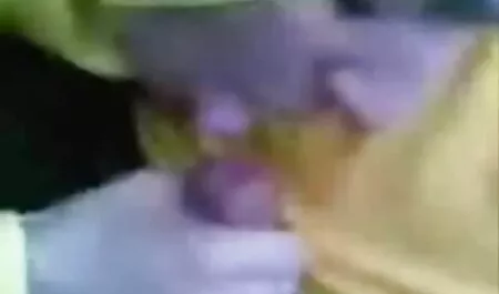 Trisha phimsec may bay ba gia Oaks