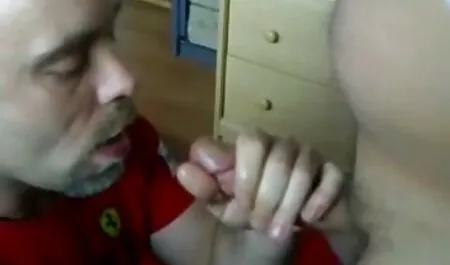 Hai người bạn quay phim phim sec lon ba gia lén, làm tình với một cô gái