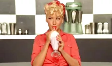 Hậu môn sec lon ba gia đồ phun hậu môn