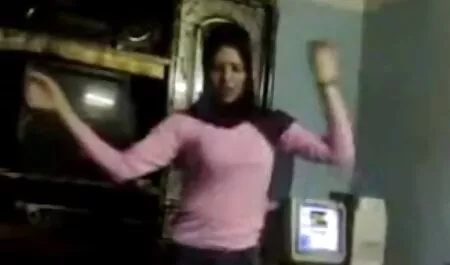 Angelina Armani sec lon ba gia