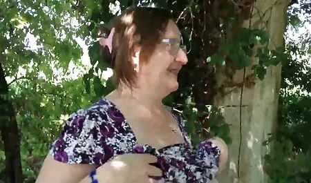 Olivia Miệng và Charlie Dean đam mê về làm tình trước phim sec lon ba gia máy quay