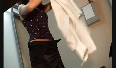 Nhọn nữ diễn viên ballet hút biên đạo sec du ba gia múa chân tay với quần dài