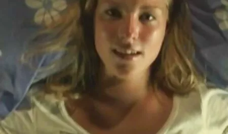 Phụ nữ trưởng thành thủ dâm trước mặt các phimsec ba gia webcam,