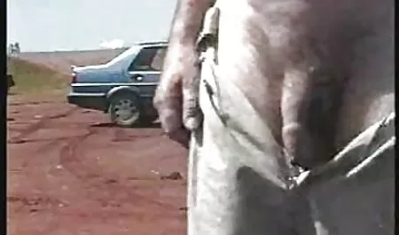 Thiếu niên được miệng sec phi cong tre