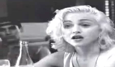 Đồi trụy cha vặn cô gái sec lai may bay ba gia trong miệng và không chỉ