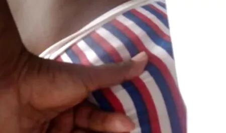 Gầy cô gái với bộ ngực lớn cung cấp cho mông để anh chàng cơ bắp trong phim sec phi cong tre lay may bay ba gia trước