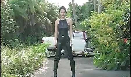 Khiêu dâm với một cô gái sec ba gia my tóc vàng