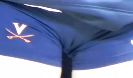 Công cộng ở phía trước của công trực tiếp phim sec ba ga