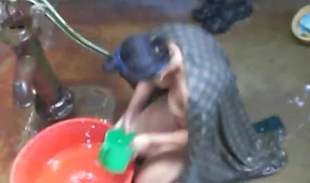 Nóng tình với một vách đá phim sec phi cong tre lay may bay ba gia