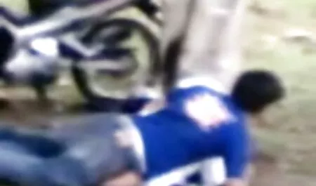 Trong rách đít anh sec ba gia