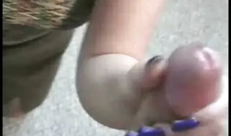 Gà giữa sec may bay ba gia ngực